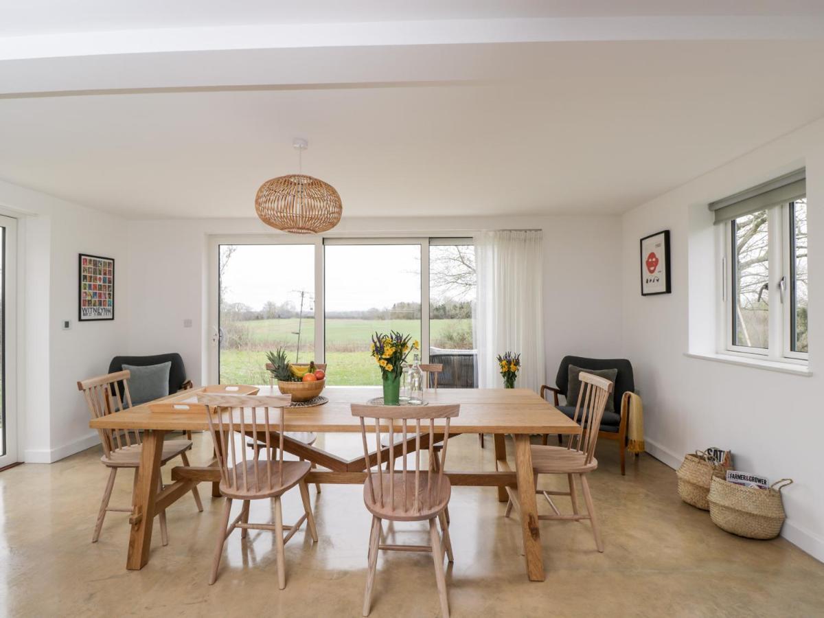 High Cogges Farm Holiday Cottages Witney Exterior photo